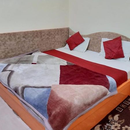 Hotel Amar Palace Pachmarhī Kültér fotó