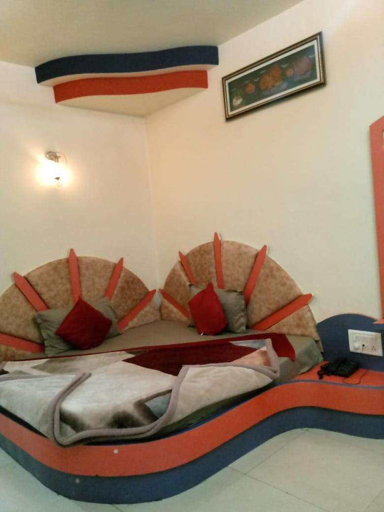 Hotel Amar Palace Pachmarhī Kültér fotó