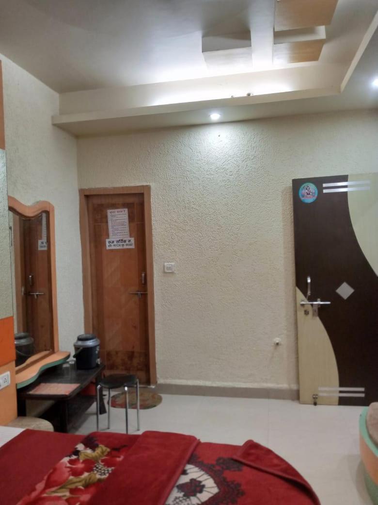 Hotel Amar Palace Pachmarhī Kültér fotó