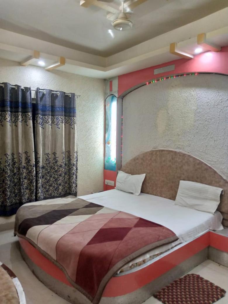 Hotel Amar Palace Pachmarhī Kültér fotó